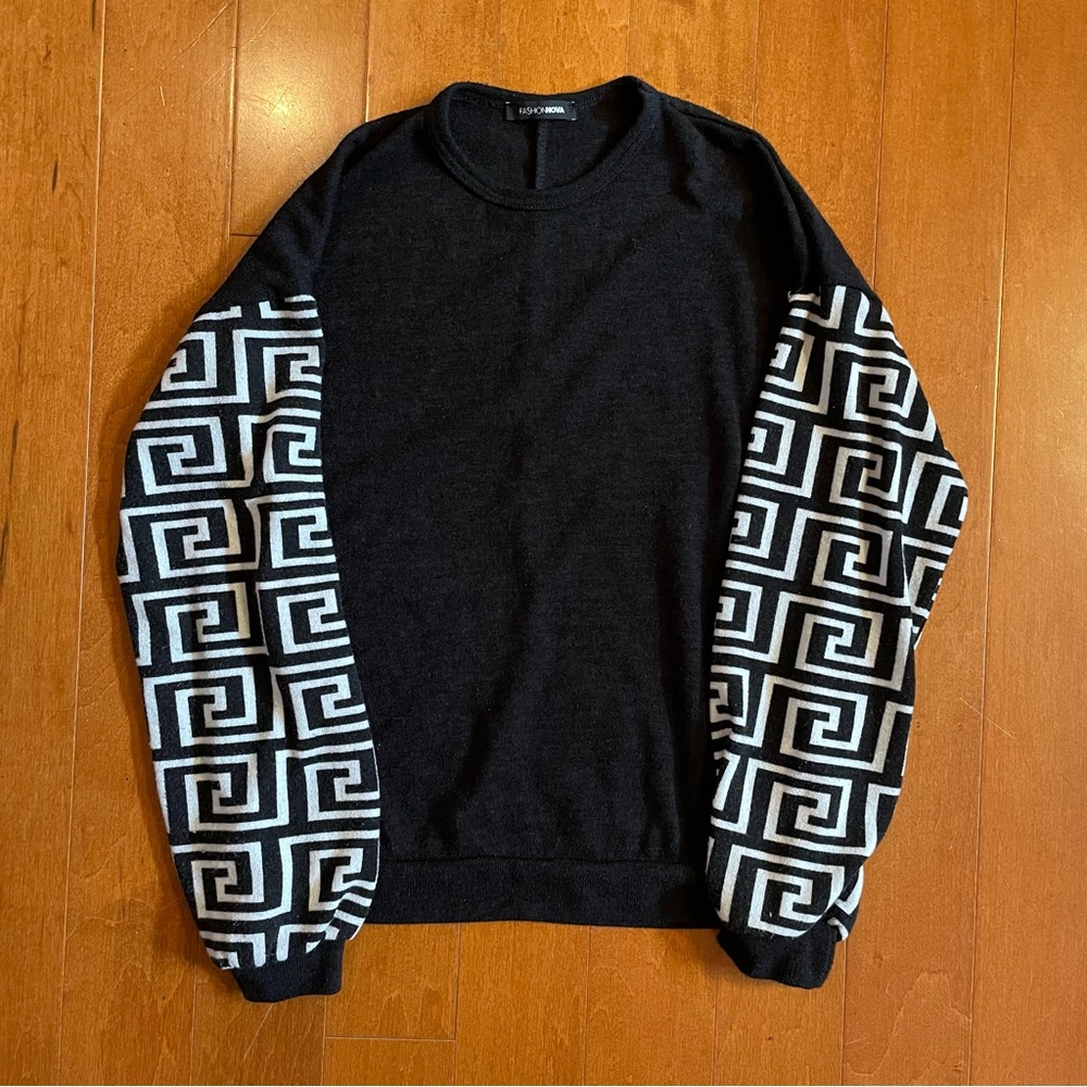 Patterned arms sweater